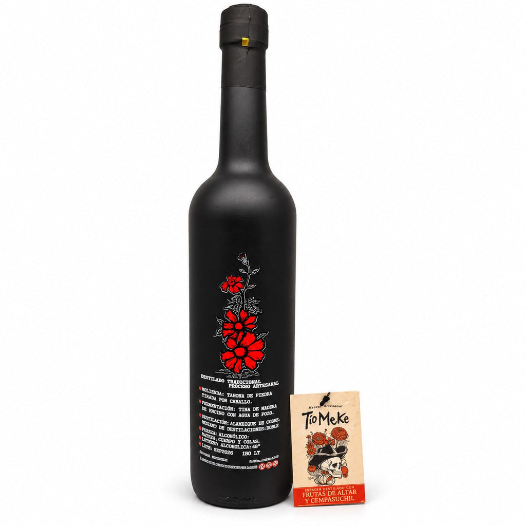Reverso de la botella con el detalle del proceso artesanal